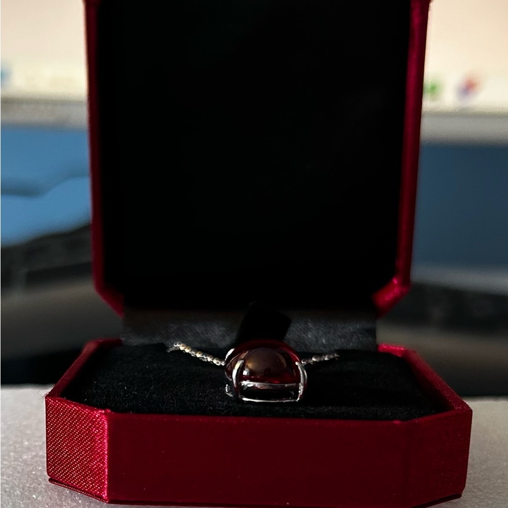 Vibrant Red Gemstone Necklace - Picture 3 of 14